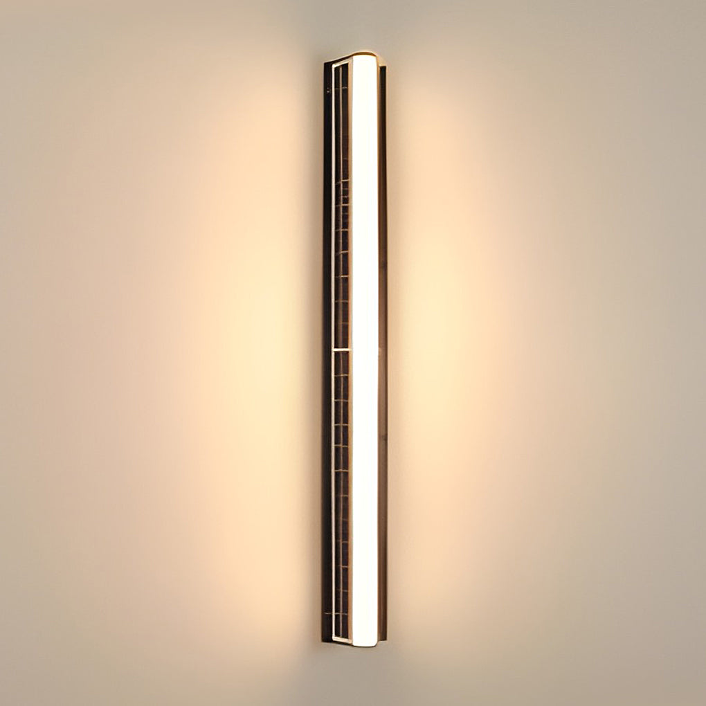 Modern LED Outdoor Wall Light with Dual-Side Solar Panels for Eco-Friendly Illumination 5
